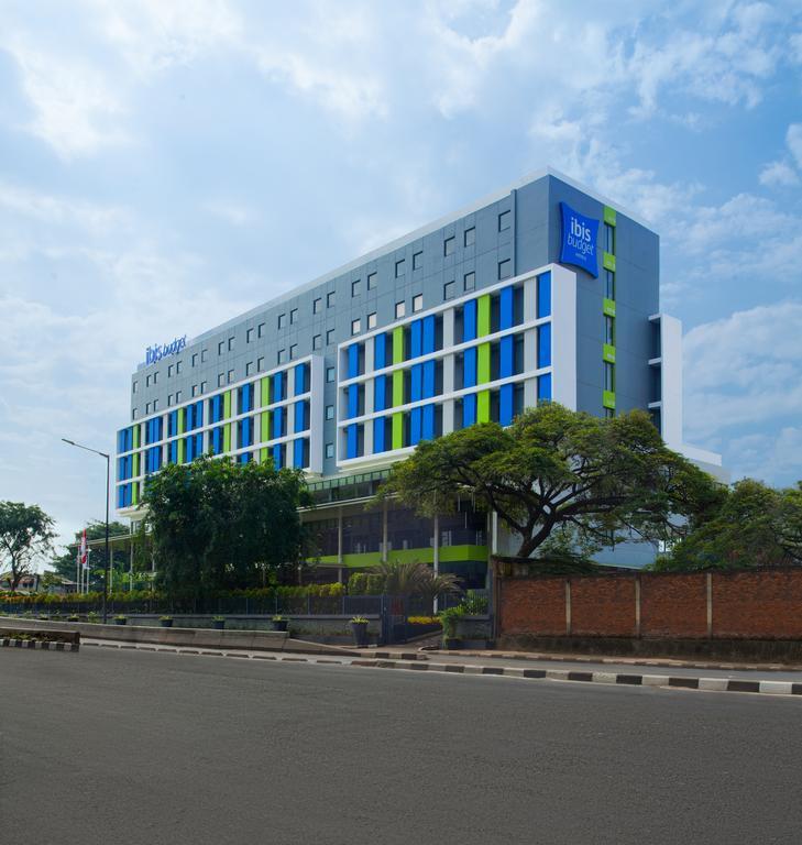 Ibis Budget Jakarta Daan Mogot Luaran gambar