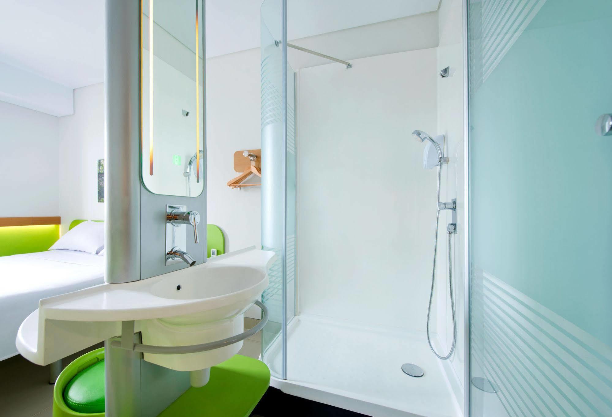 Ibis Budget Jakarta Daan Mogot Luaran gambar